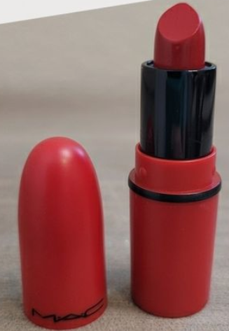MAC Mini Lipstick-AA9 Lady Bug
