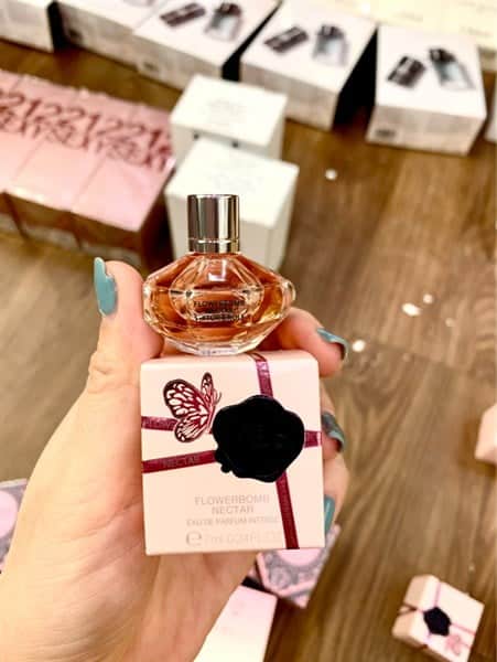 Victor & Rolf- Flowerbomb 7 ml (mini)