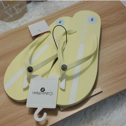 Calvin Klein Seelie Light Yellow Flip Flops – Women’s Size 7