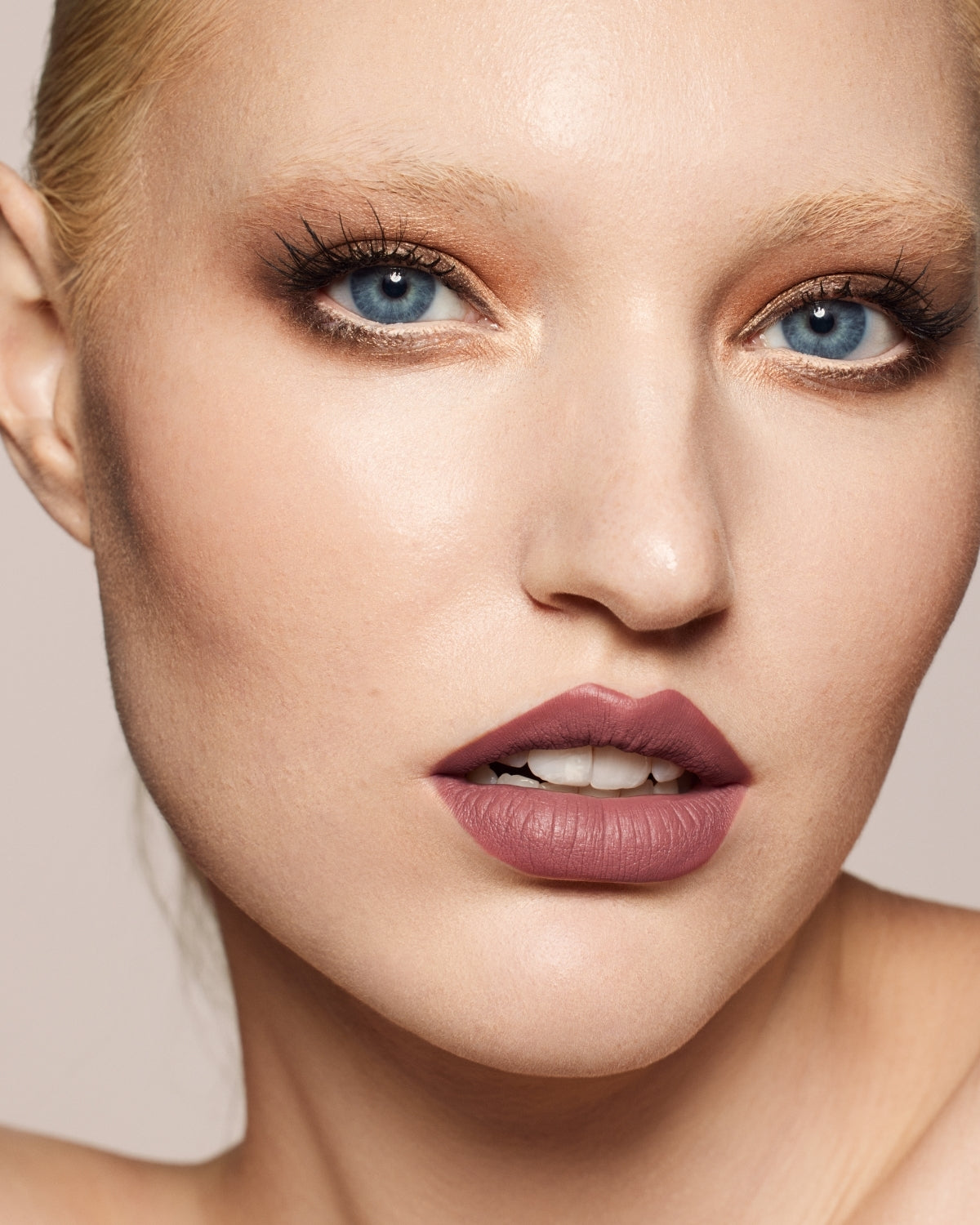 FENTY BEAUTY-Stunna Lip Paint Longwear Fluid Lip Color