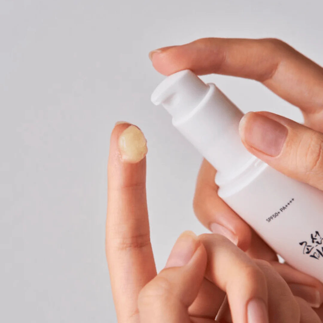 BEAUTY OF JOSEON Ginseng Moist Sun Serum SPF 50+ PA++++ – Lightweight Korean Sunscreen Serum