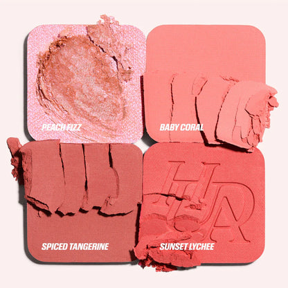 HUDA BEAUTY -Blush Filter Blurring Blushlighters Palette