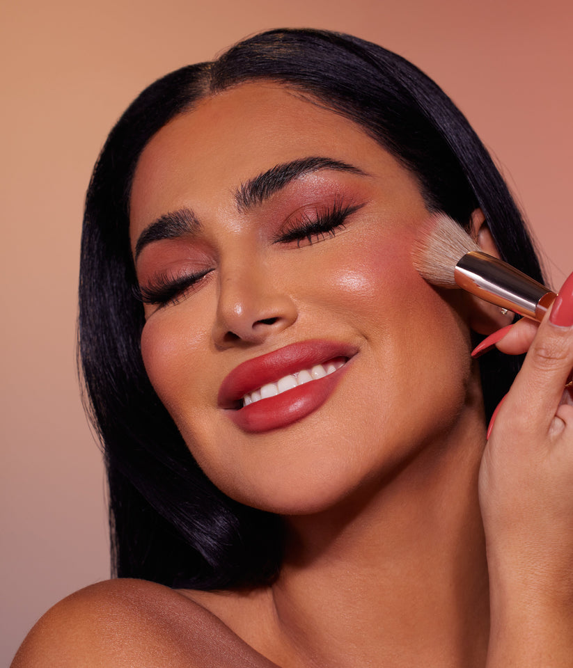 Huda Beauty N.Y.M.P.H. Cheek Blush & Glow Face Brush
