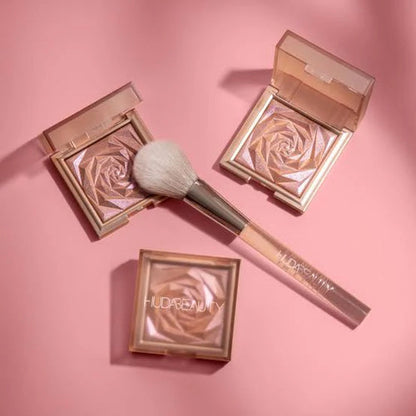 Huda Beauty N.Y.M.P.H. Cheek Blush & Glow Face Brush
