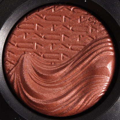 MAC Cosmetics -Extra Dimension Eye Shadow