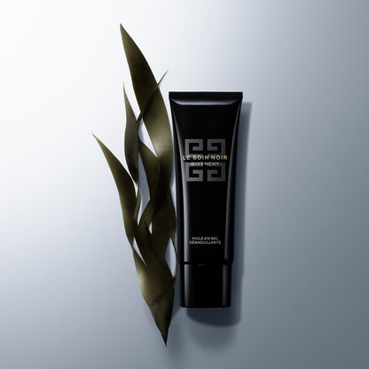 Givenchy Beauty | Le Soin Noir Make up Remover