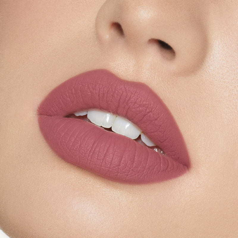 Kylie Cosmetics Matte Lip Kit Full Coverage + Matte Finish