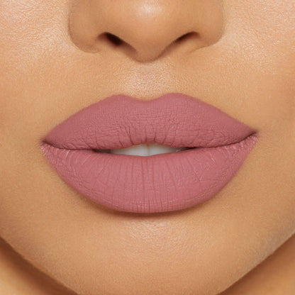 Kylie Cosmetics Matte Lip Kit Full Coverage + Matte Finish