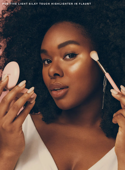 Rare Beauty-Positive Light Silky Touch Highlighter-Lightweight Powder