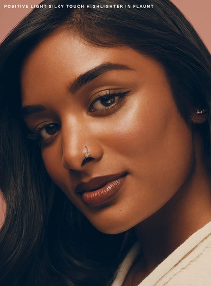 Rare Beauty-Positive Light Silky Touch Highlighter-Lightweight Powder