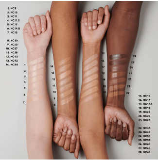 M.A.C Studio Radiance Serum Powered Foundation NC15