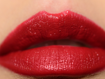 Becca Ultimate Lipstick Love- W Ember