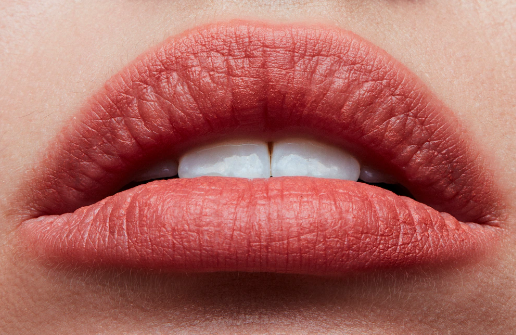 MAC | Powder Kiss Lipstick-314 Mull It Over (Dirty Peach)