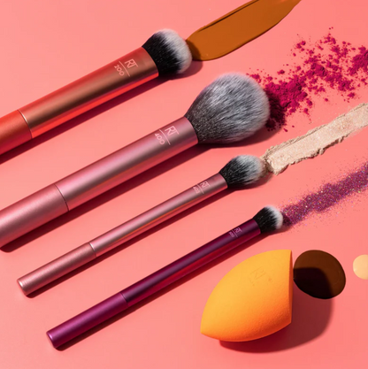 Real Techniques | Everyday Essentials Makeup Brush Set with Bonus Miracle Complexion Sponge