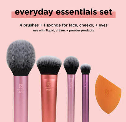 Real Techniques | Everyday Essentials Makeup Brush Set with Bonus Miracle Complexion Sponge