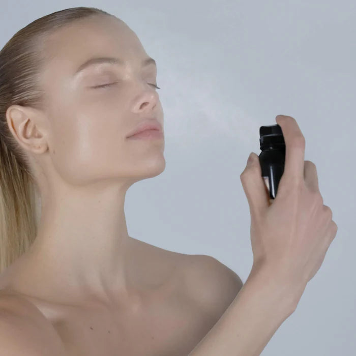 Pat McGrath Labs Skin Fetish: Glass 001 Legendary Glow Finishing Spray