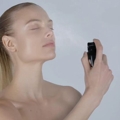 Pat McGrath Labs Skin Fetish: Glass 001 Legendary Glow Finishing Spray