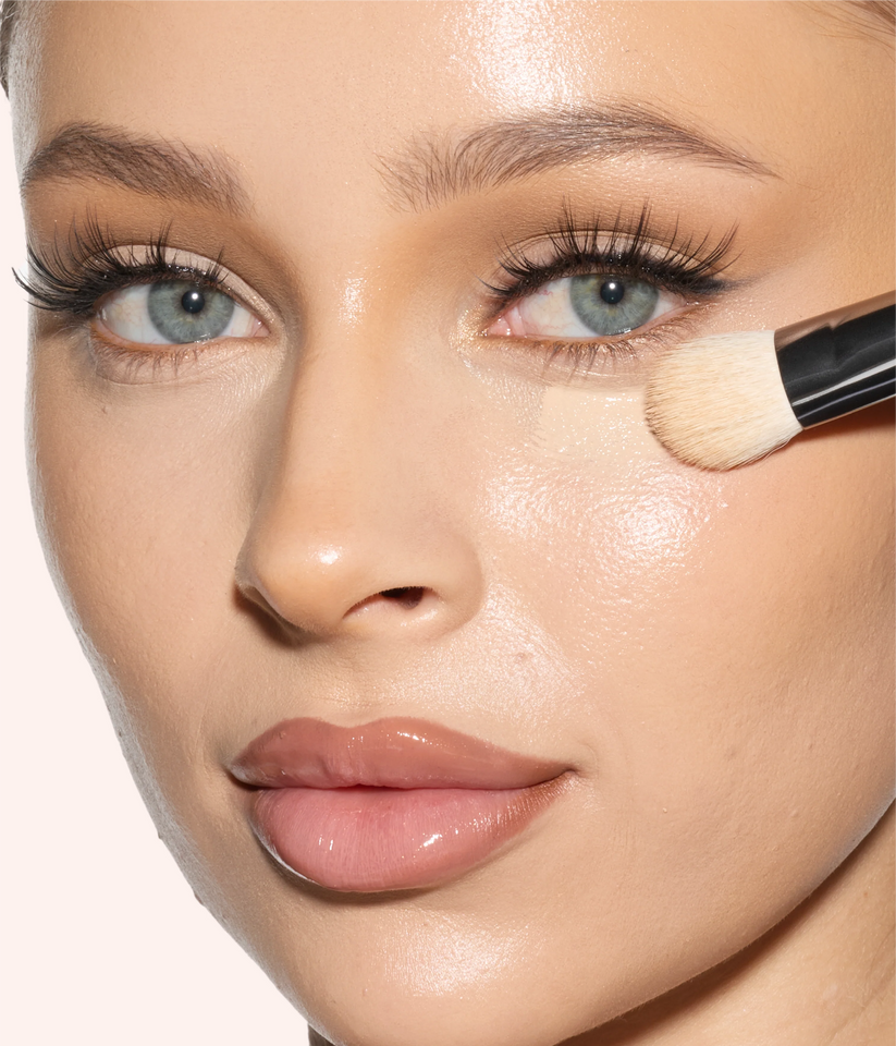 Huda Beauty Conceal & Under Eye Buff Brush