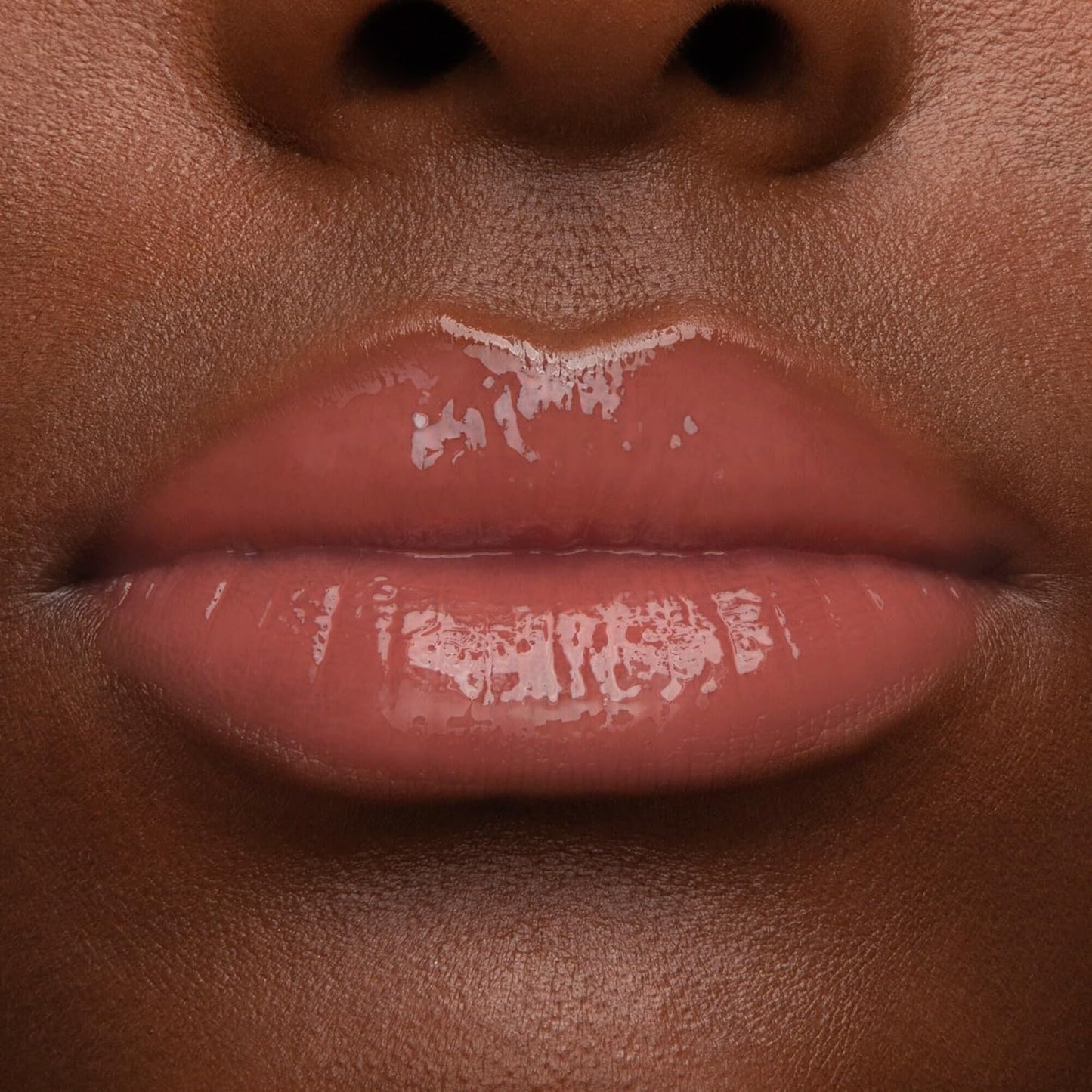 Too faced lip injection secure the bag