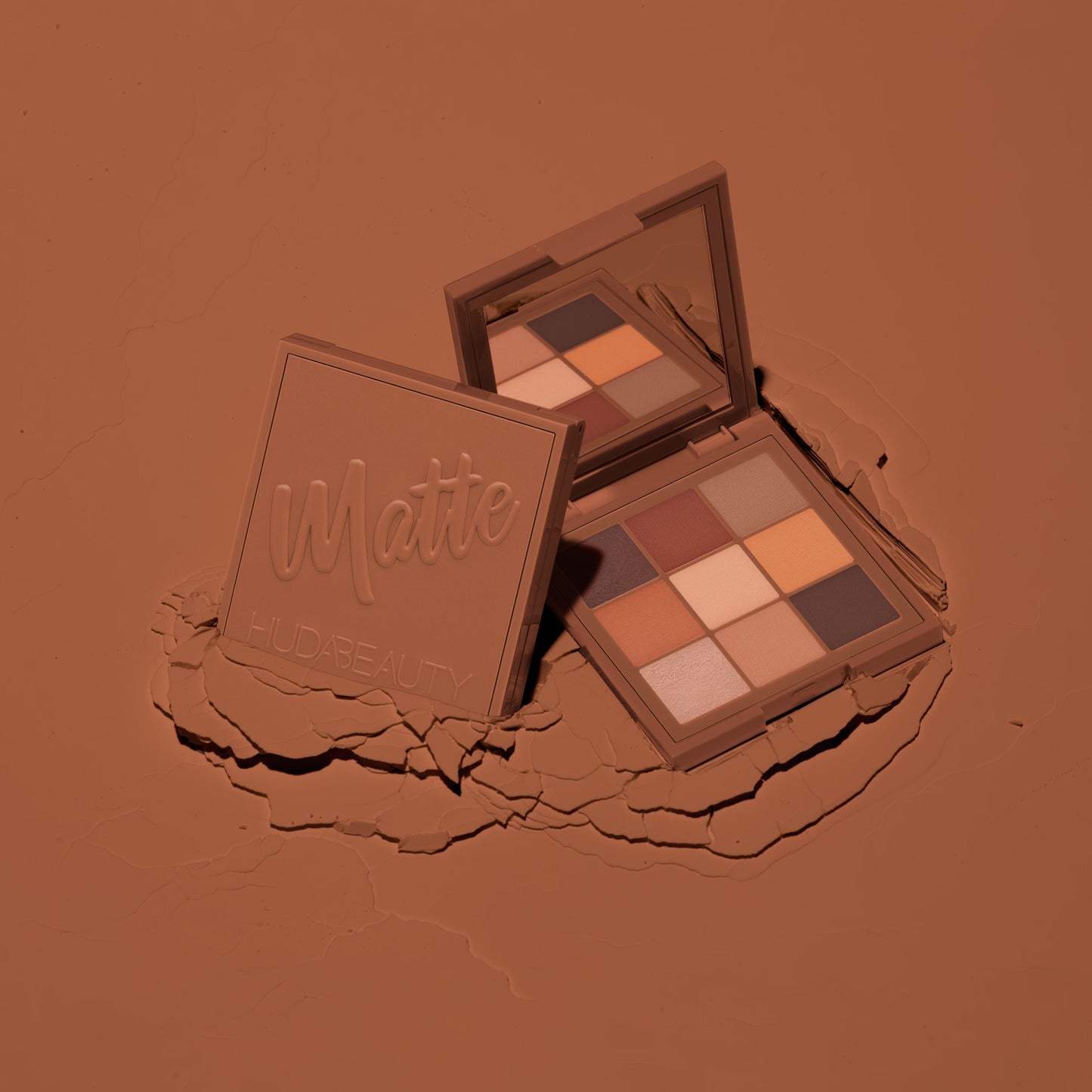HUDA BEAUTY MATTE OBSESSIONS EYESHADOW PALETTE - WARM