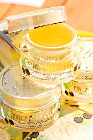 Too Faced | Pineapple Glow Moisturizing & Brightening Face Mask