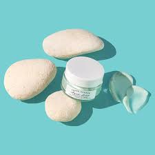 Earth Harbor Aqua Aura Reparative Eye Creme